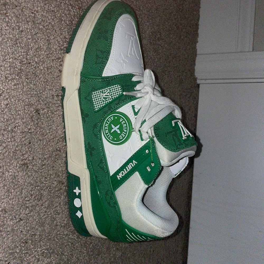 Shoes - Picture 2 of 3